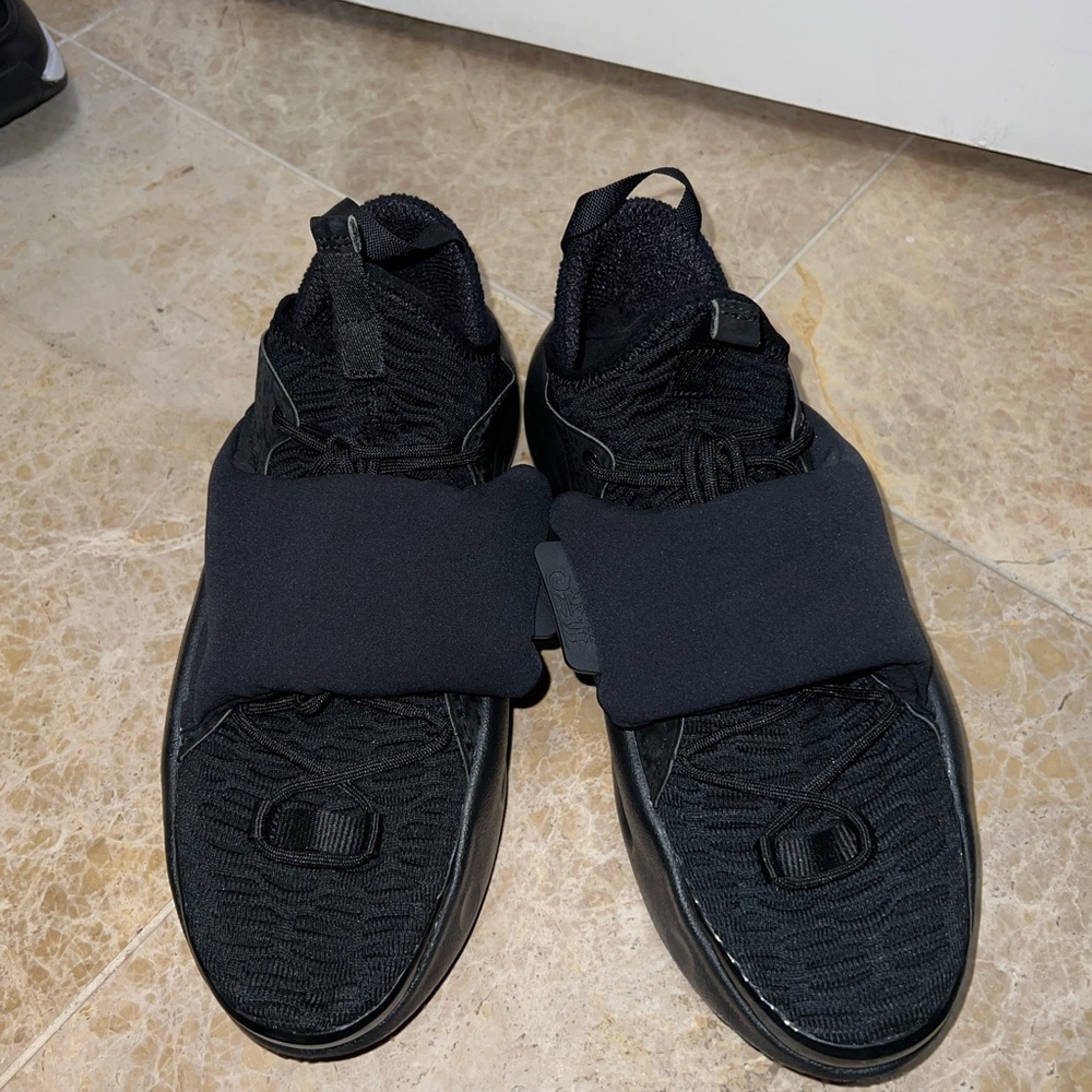 Authentic Men’s Sneakers